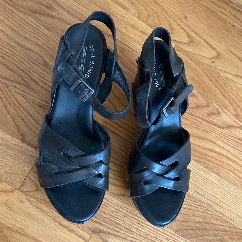 Kork Ease super stylish black sandals, beautiful and comfortable to wear!